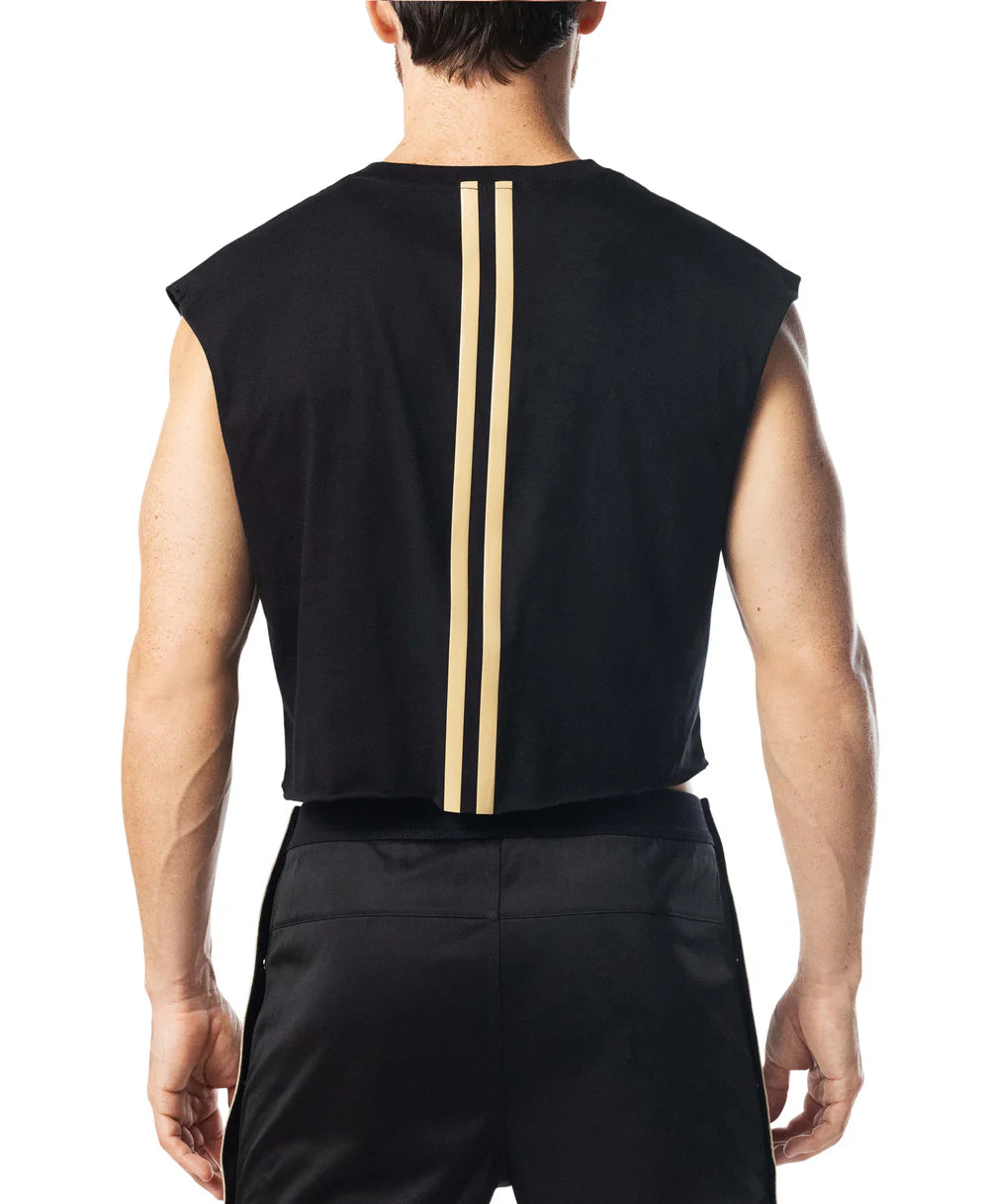 WARM UP SLEEVLESS CROP TOP