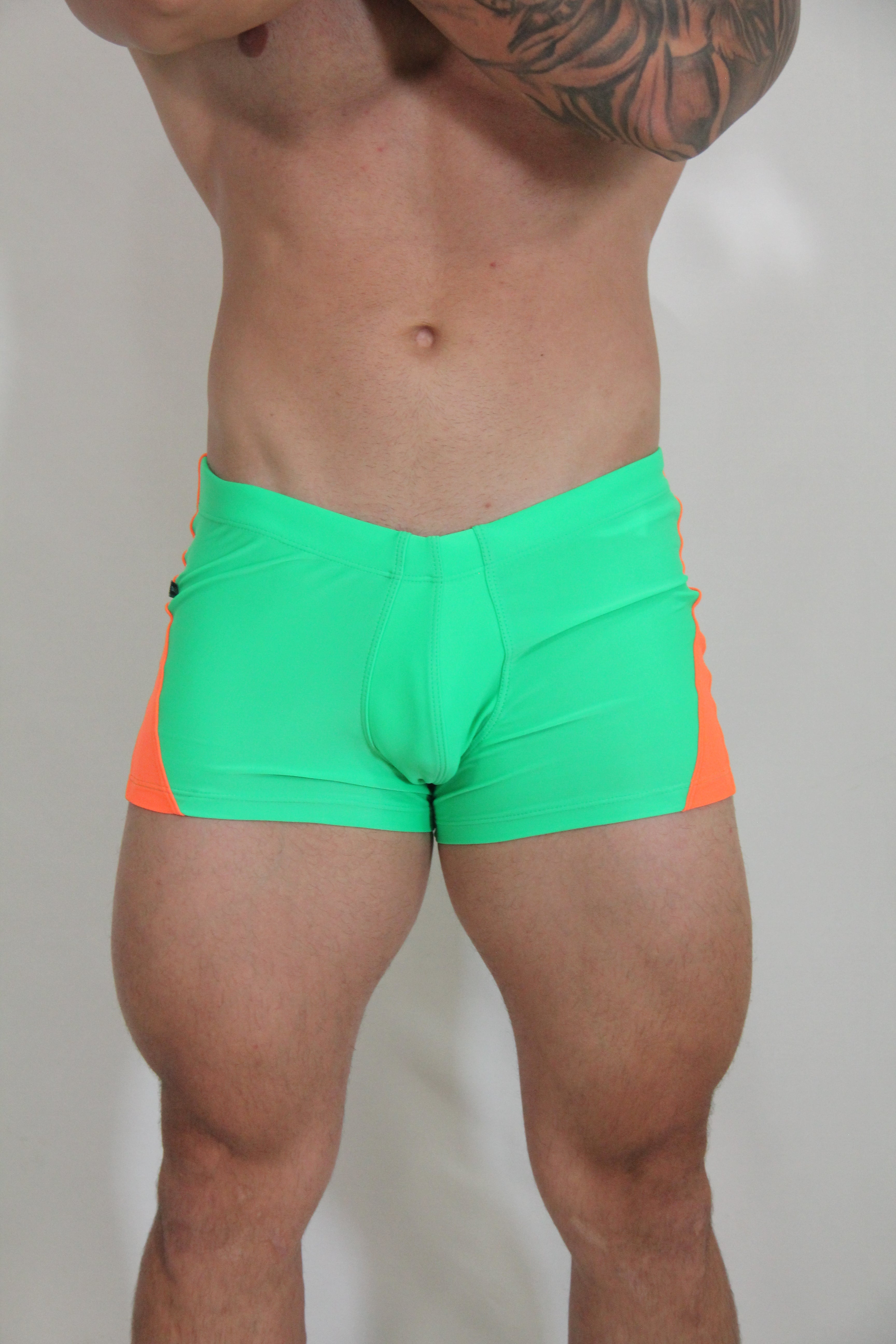 NEON CURVED SQ CUT TRUNK