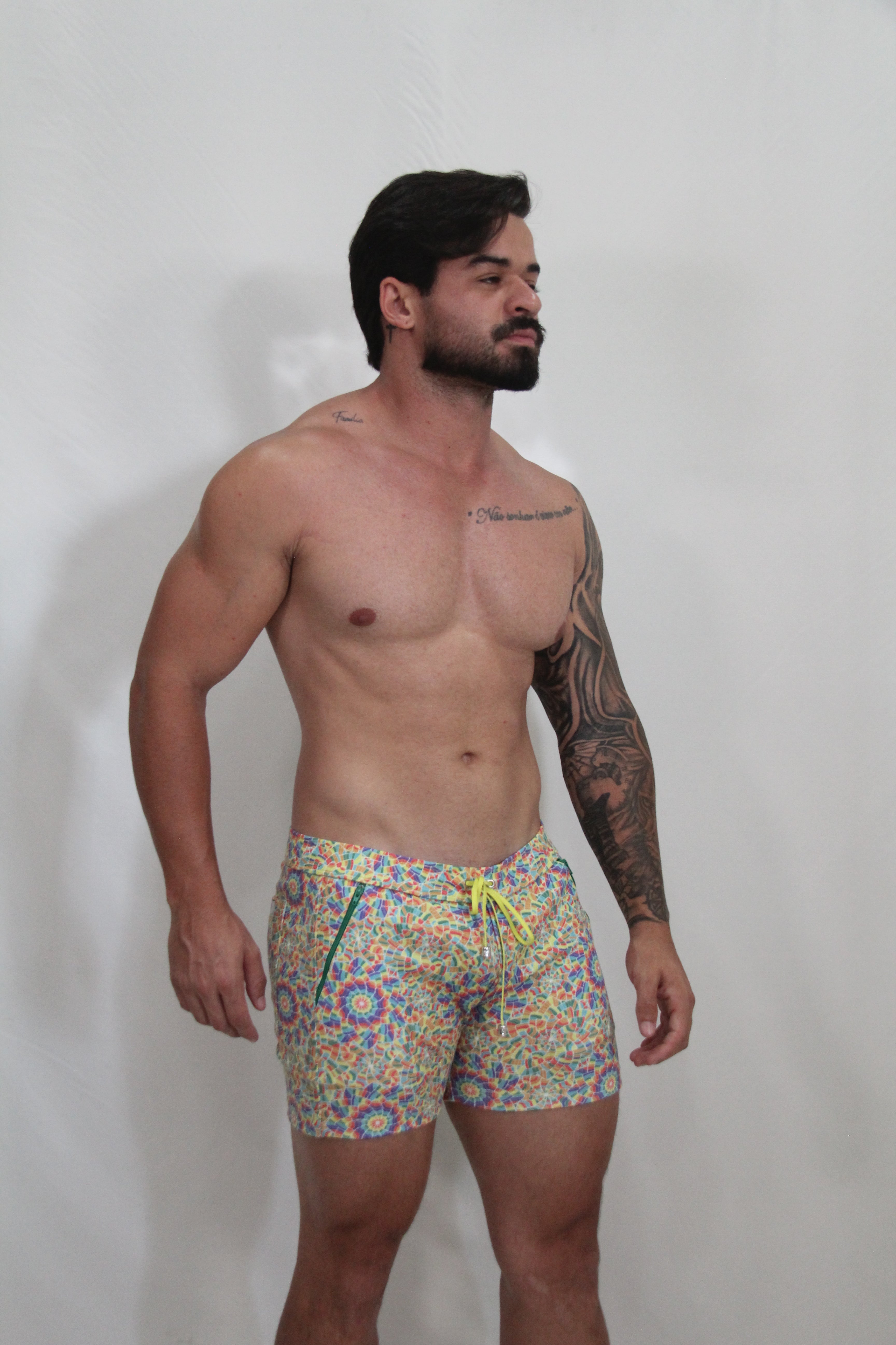 RAINBOW KALEIDOSCOPE LINEN TEXTURE SHORTS