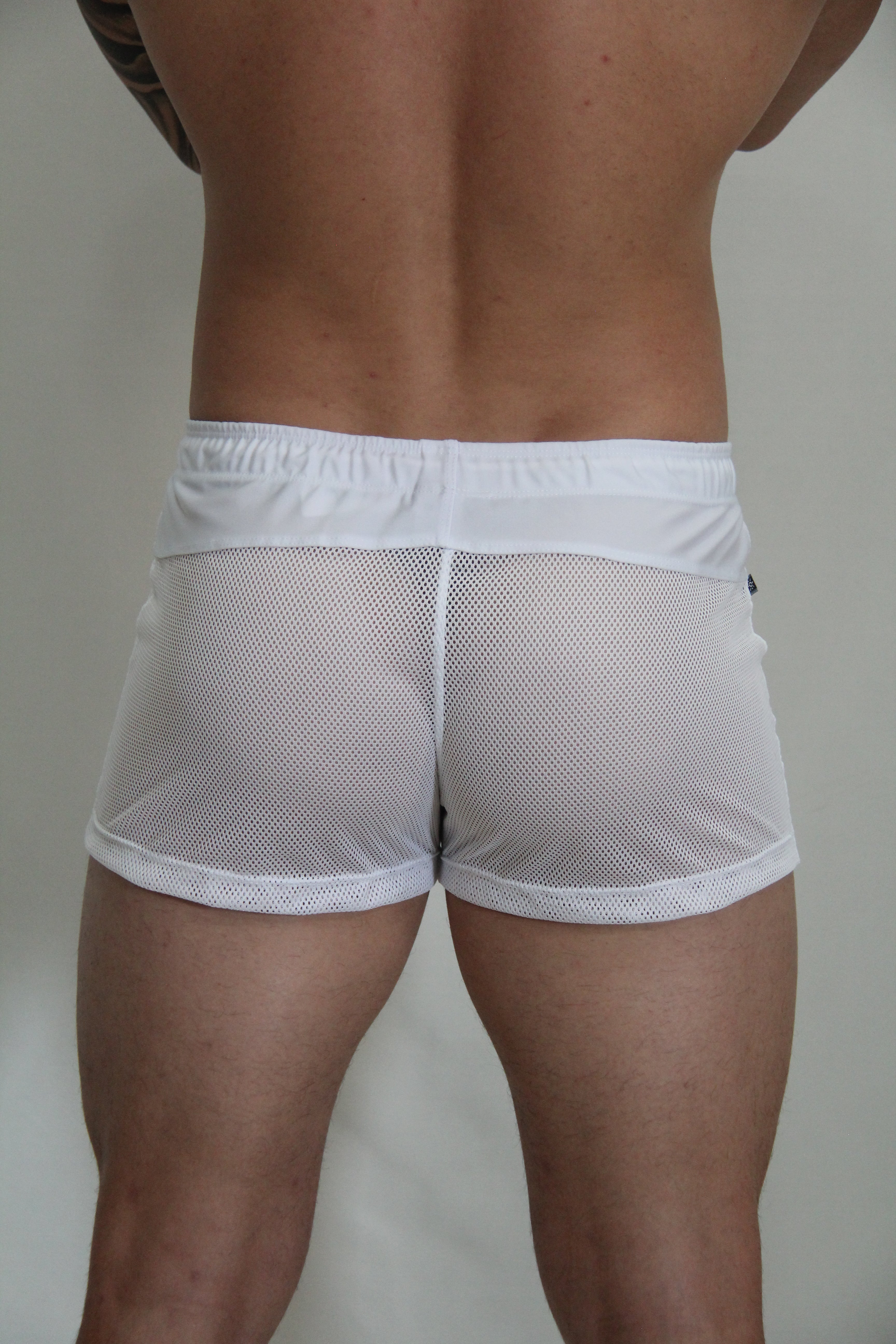 CIRCUIT MESH SHORT - 4 COLORS AVAILABLE