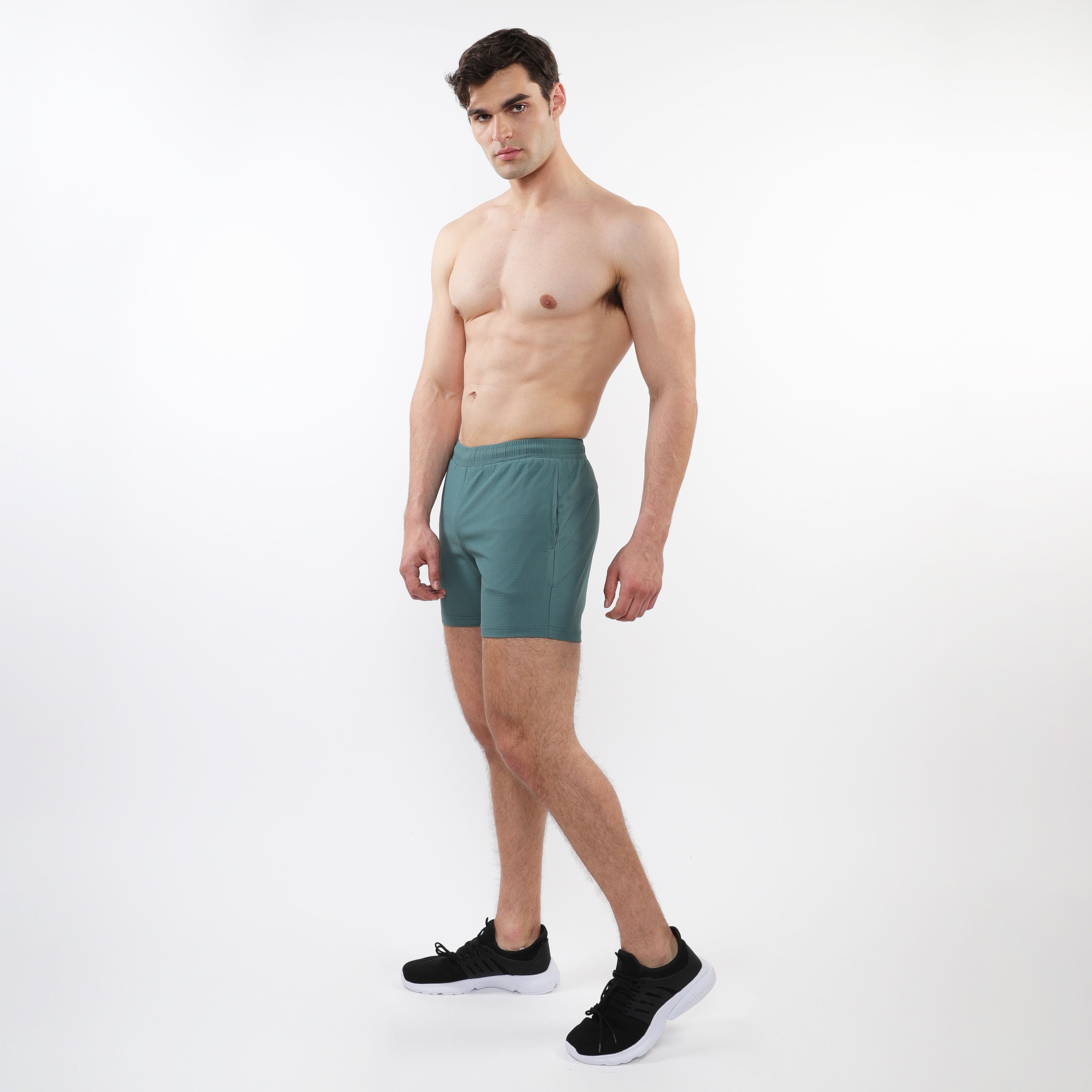 TEXTURED MESH STRETCH PERFORMANCE SHORTS