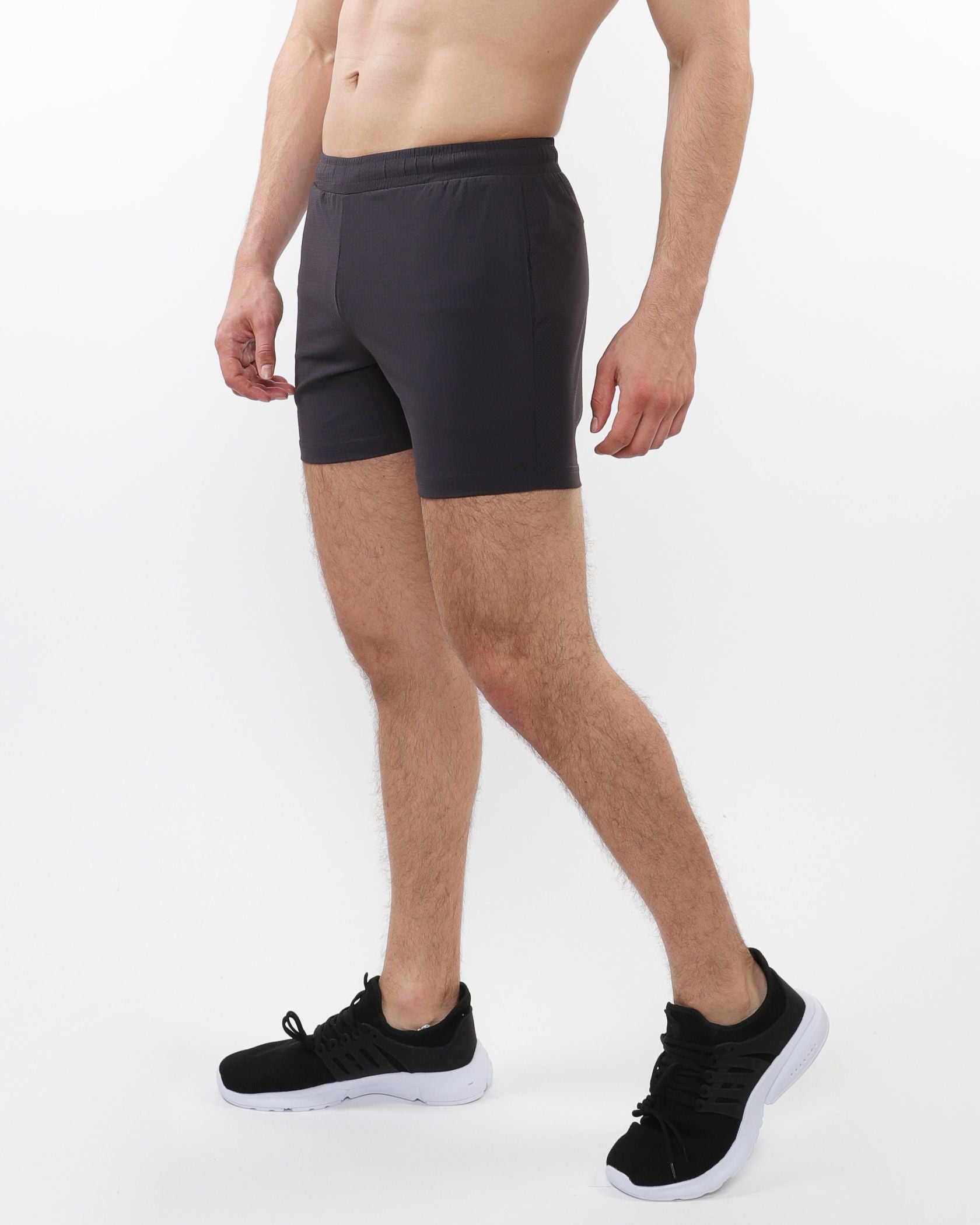 TEXTURED MESH STRETCH PERFORMANCE SHORTS