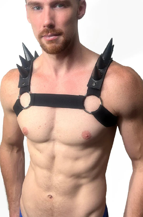 SPIKED BULLDOG HARNESS