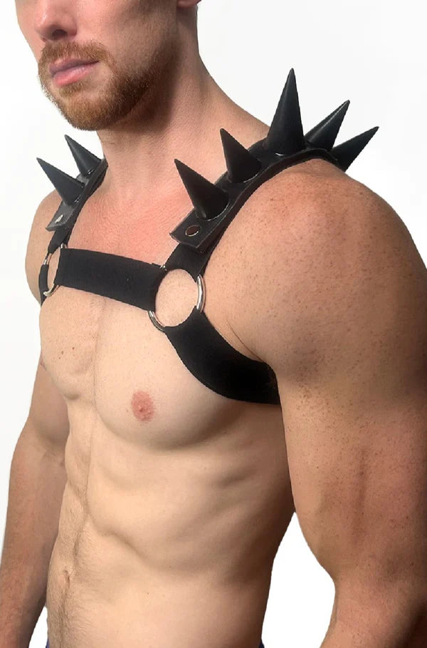 SPIKED BULLDOG HARNESS