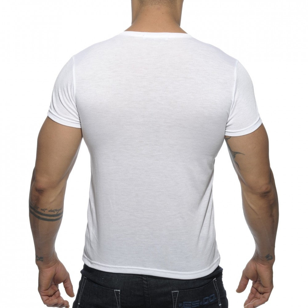 BASIC V-NECK T-SHIRT